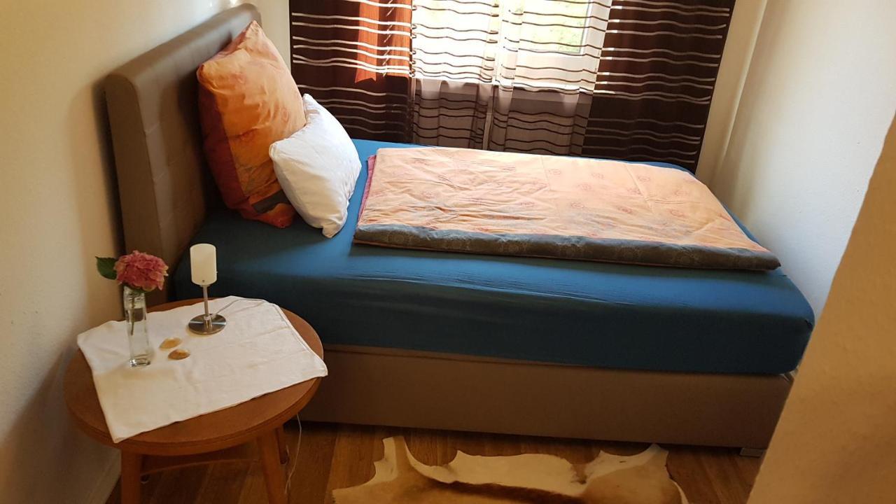 Stadtnahe Wohnung Mit Kl.Balkon Und Parkplatz Olsztyn Bagian luar foto