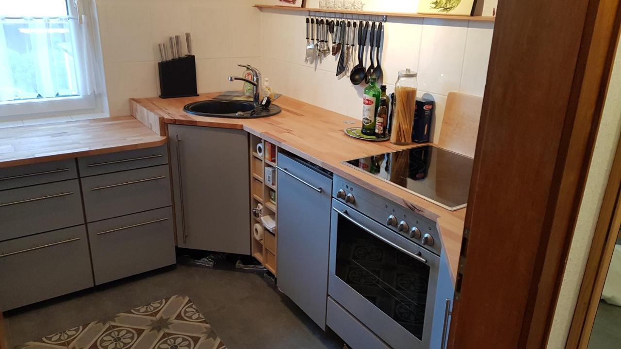 Stadtnahe Wohnung Mit Kl.Balkon Und Parkplatz Olsztyn Bagian luar foto